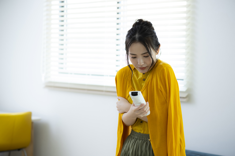 靴下を履いても足が冷たい…「冷え性」の症状チェック